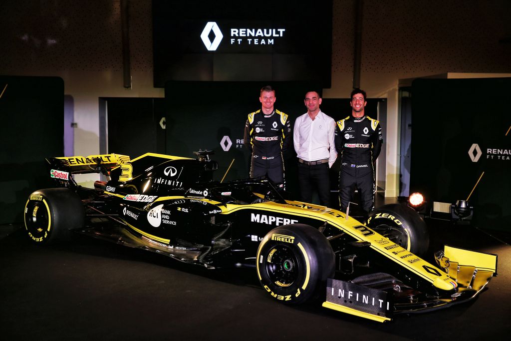 Forma-1, Renault Sport Racing, autóbemutató, Nico Hülkenberg, Cyril Abiteboul, Daniel Ricciardo 