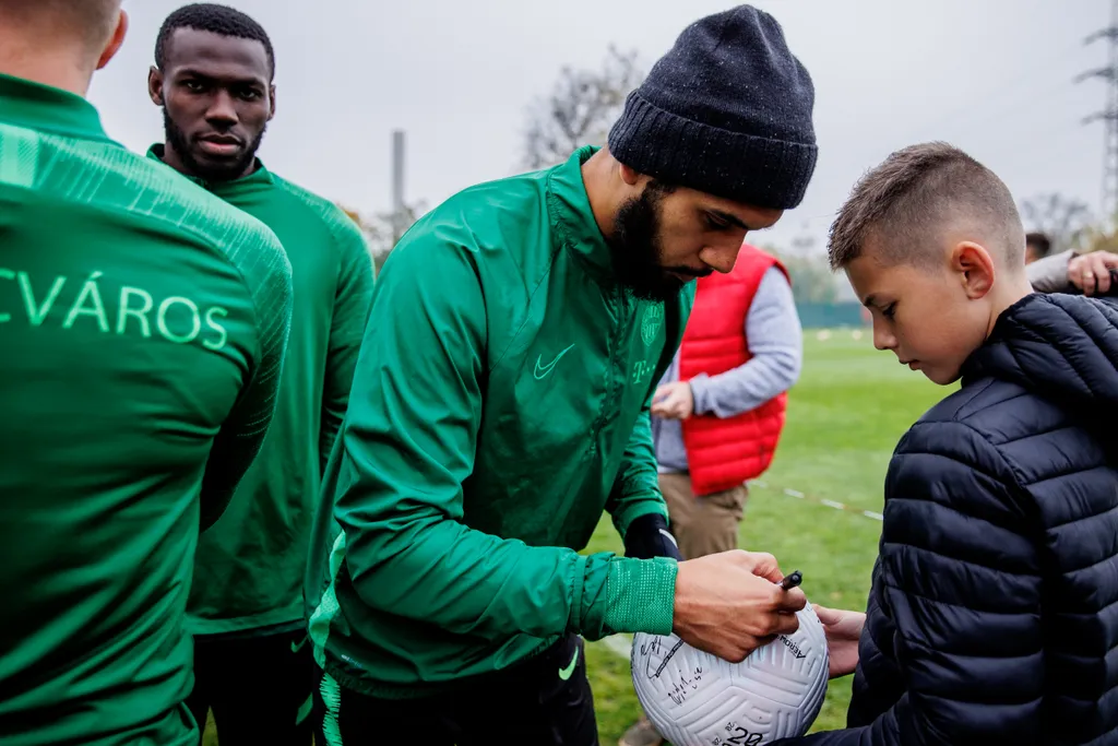 Ments Életet Közhasznú Alapítvány, találkozó, Fradi, Ferencváros, gyerek, gyerekek, futball, labdarúgás, közönség 