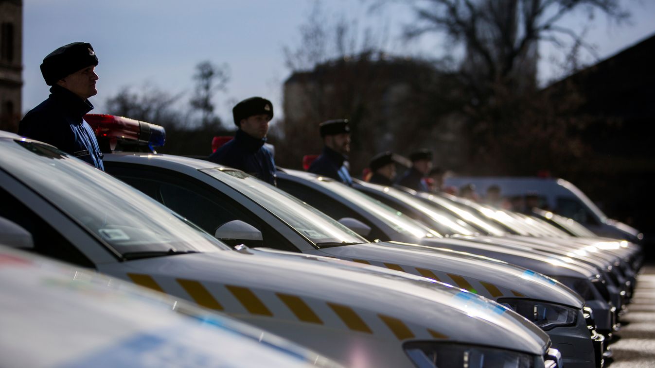 rendőrség rendőrautó 
Rendőrautó Rendőrségi új szolgálati gépjárművek átadása 