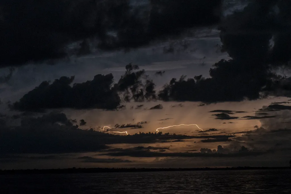 Catatumbói villámlás, Maracaibo-tó 