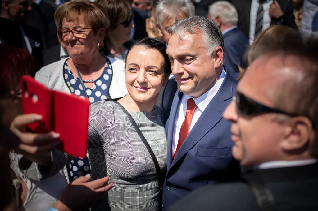 NOVÁK Katalin; ORBÁN Viktor Novák Katalin, köztársasági elnök, beiktatási ceremónia, új köztársasági elnök, Kossuth tér, 2022.05.14. díszceremónia 