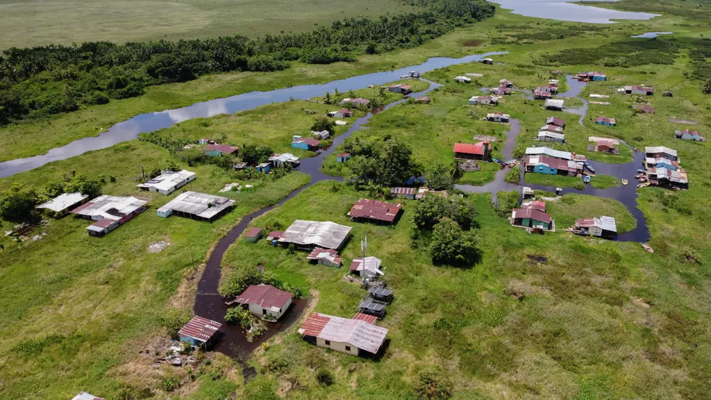 Venezuelában egy cölöpökön álló falu lassan elpusztul az iszapban, galéria, 2021 