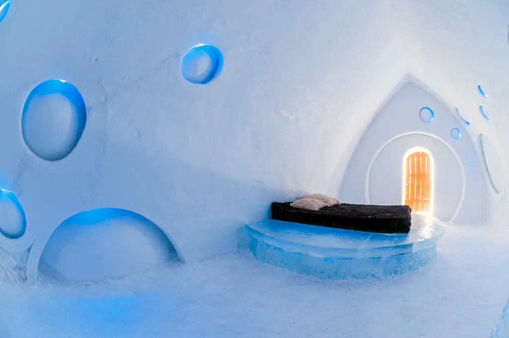 kanada jéghotel hotel szállás jég  Quebec Scientific Experiment traditional housing Horizontal ARCHITECTURE BED BUILDING DECORATION DOOR DWELLING FURNITURE HOTEL HOTEL ROOM ICE IGLOO NORTH AMERICA TOURISM WINTER SQUARE FORMAT 