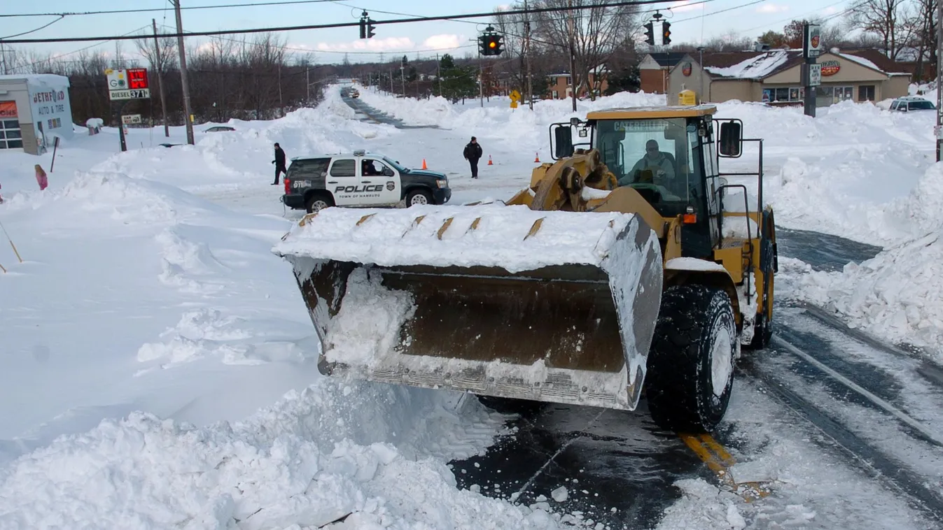 Havazás hó Pummels Buffalo GettyImageRank2 Clear Height SPADE Loaders HORIZONTAL SUBURB Working USA Blizzard SNOW New York State Blowing Weather Buffalo - New York State Drift Blasdell McKinley Park Avenue Height Loaders Working USA Blizzard New Yor 