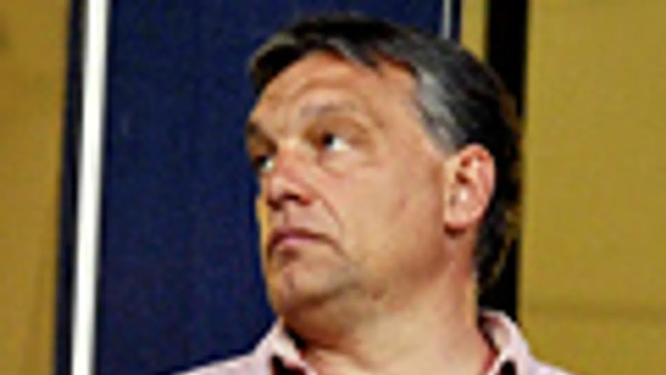 Orbán Viktor elhízott, kövér a miniszterelnök, a Videoton FC &#8211; Gent meccsen a Sóstói Stadionban
