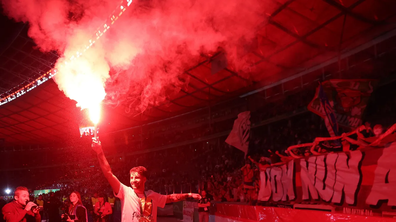 RB Leipzig - Eintracht Frankfurt Disasters and Accidents Fires DFB Cup RBL Pyro Fire soccer Horizontal TORCH 