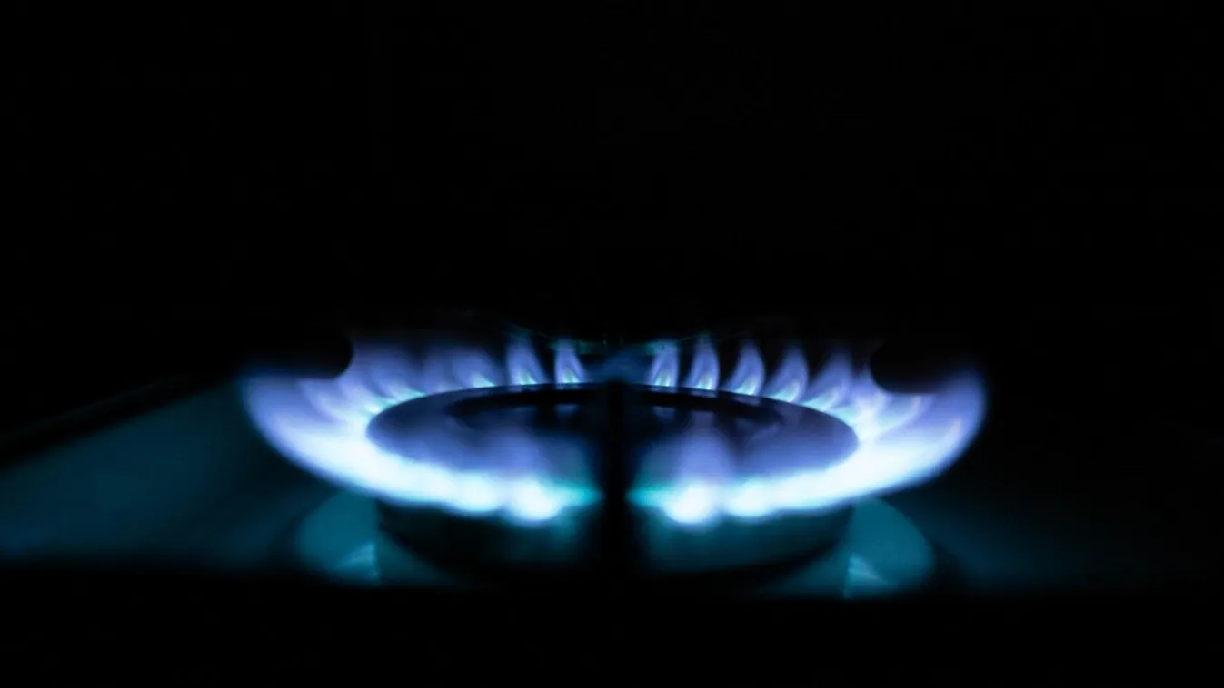 FRANCE - ENERGY PRICES augmentation cuisiniere energie facture feu france gaz hausse pouvoir d achat tarif reglemente Horizontal 