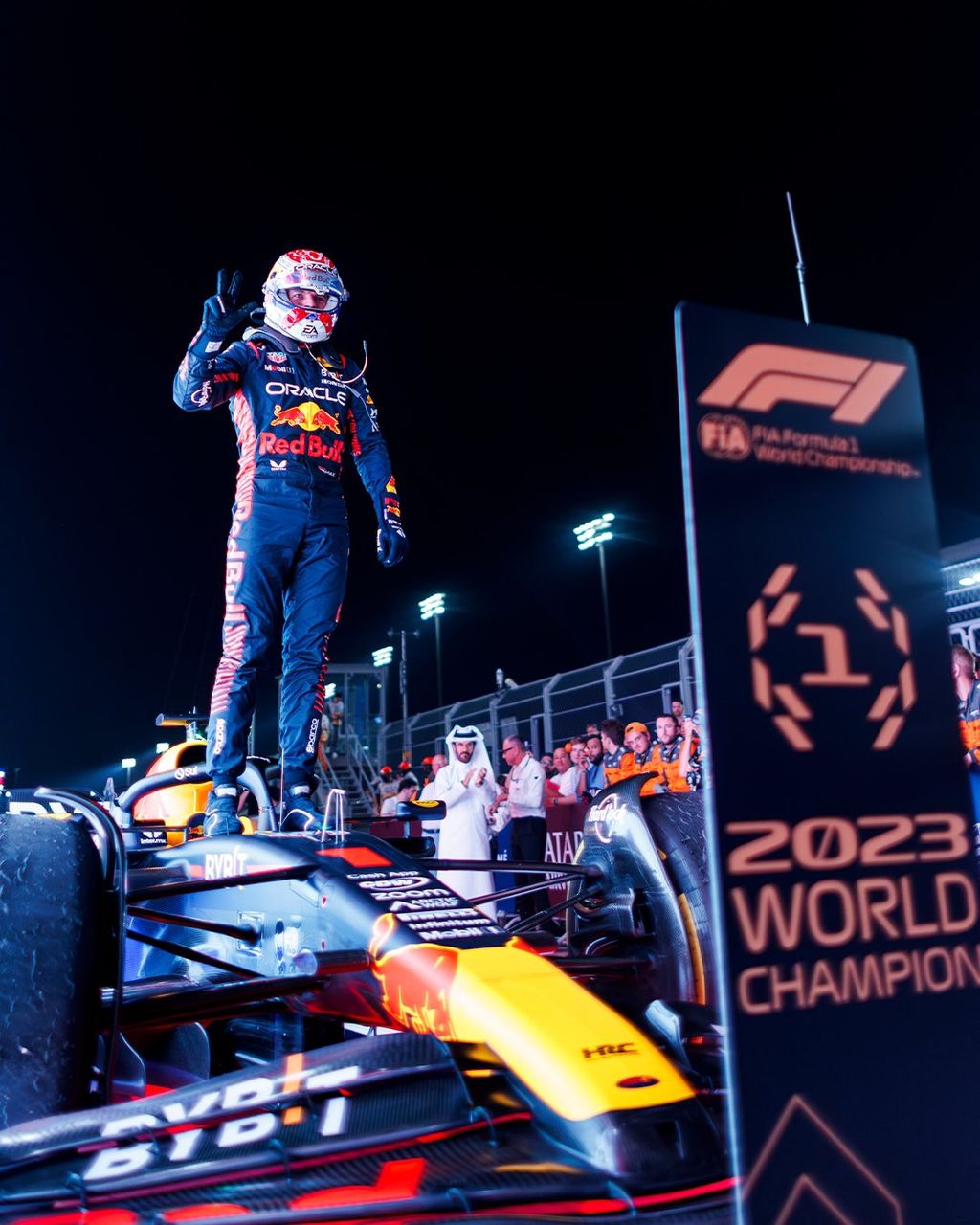 Max Verstappen sorozatban harmadszor lett világbajnok 