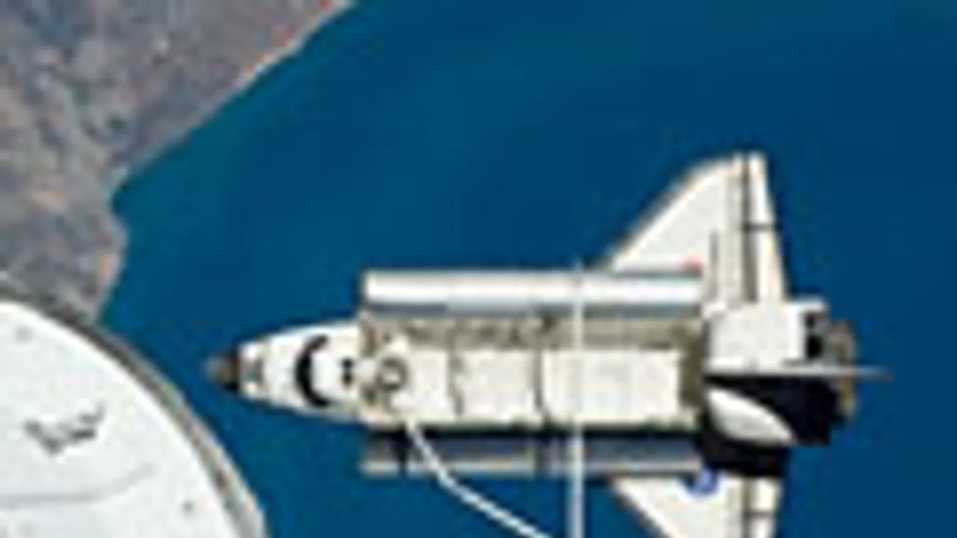 A Discovery űrrepülőgép utolsó útján elhagyja a nemzetközi űrállomást (ISS) 2011. március 7-én