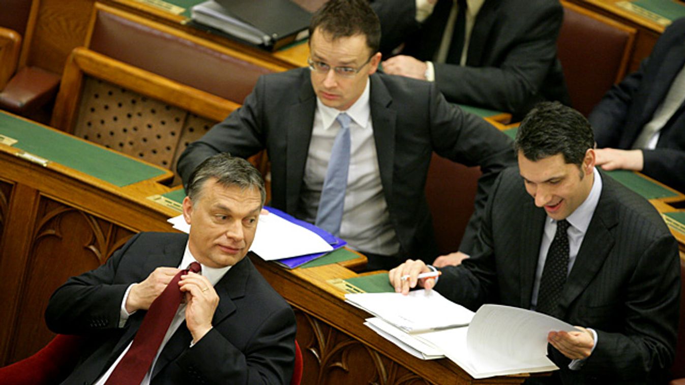 parlament, országgyűlés, Orbán Viktor, Szijjártó Péter, Lázár János
