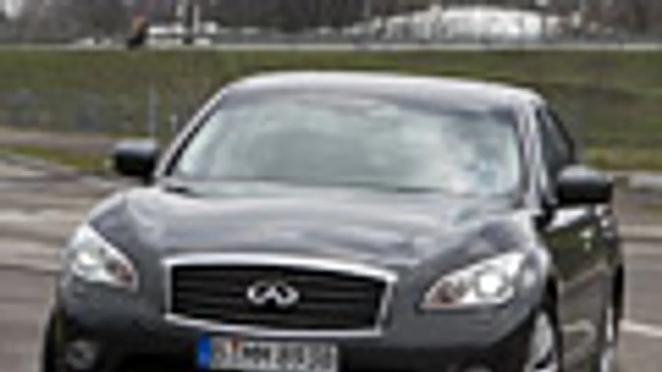 Infiniti M30d