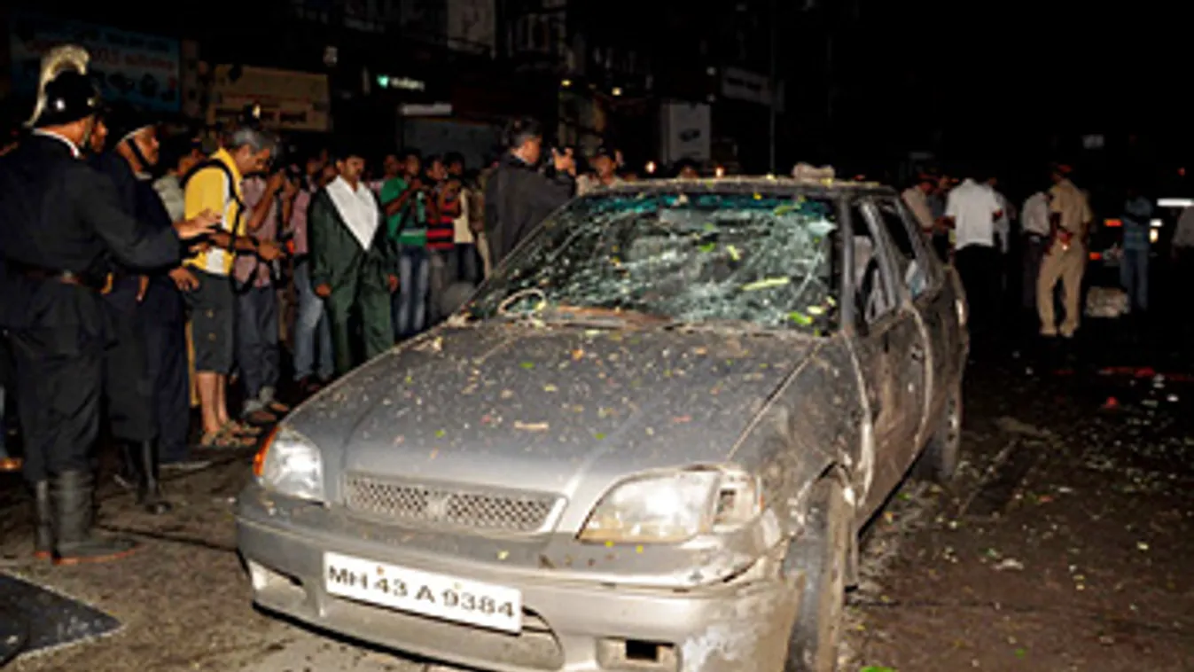 India, Mumbai, Három robbanás történt délután India pénzügyi központjában