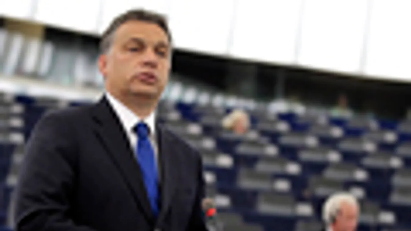 Orbán Viktor magyar miniszterelnök ismerteti az elmúlt fél év magyar EU-elnökségének eredményeit az Európai Parlament (EP) strasbourgi plenáris ülésén