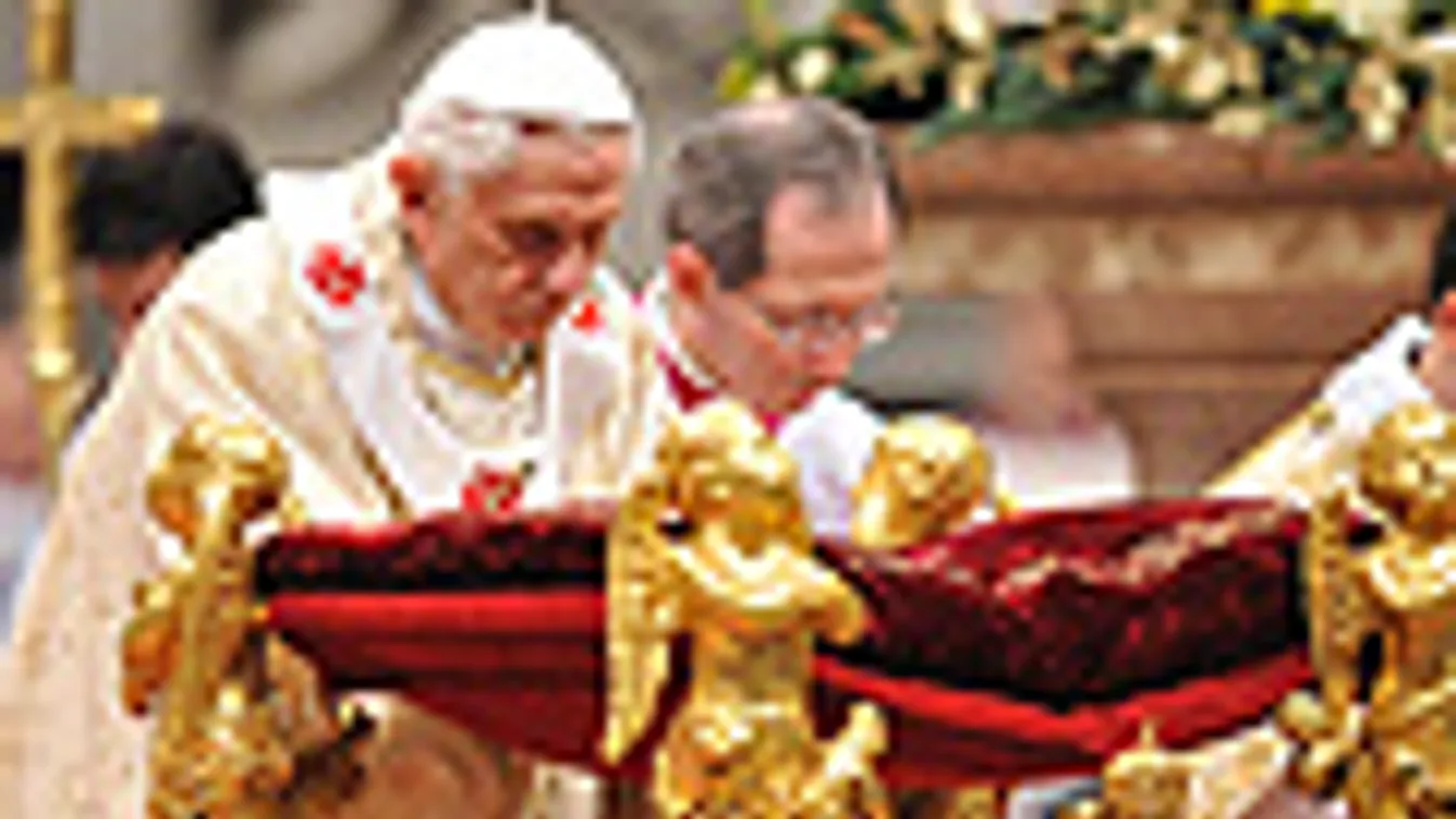 Éjféli mise 2010. dec. 24., Vatikán Benedek pápa