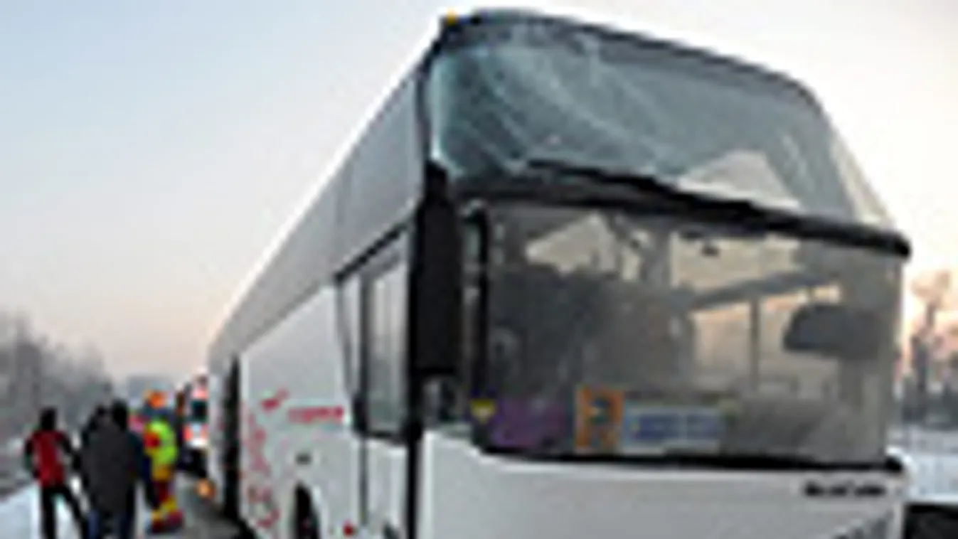 balesetet szenvedett egy szerb busz az M0-ás körgyűrűn