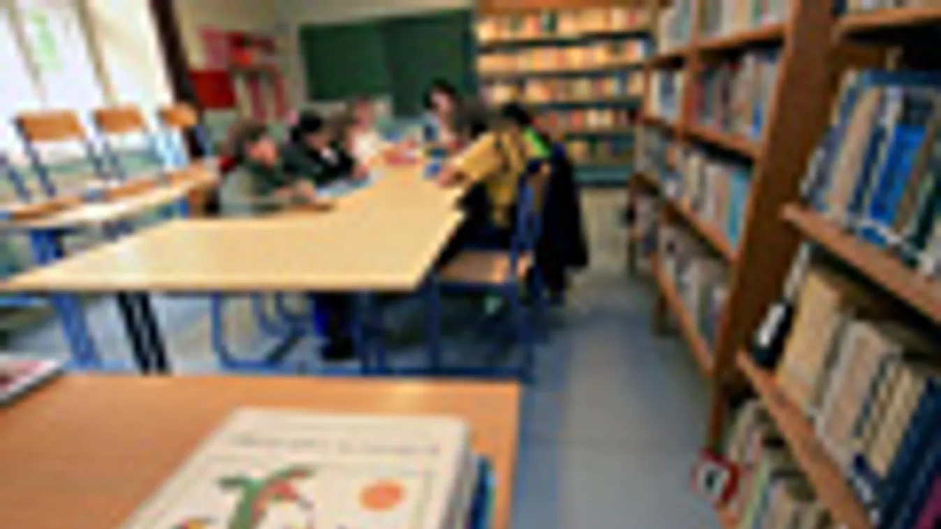Könyvtár, Márai-lista, a kormány könyveket biztosít a könyvtárak számára