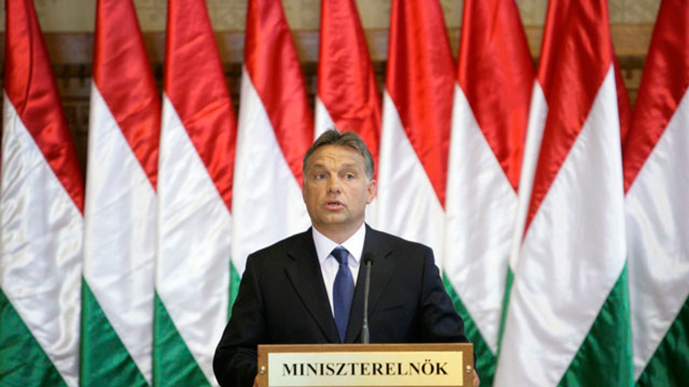 Orbán Viktor, miniszterelnök, sajtótájékoztató, Parlament 
