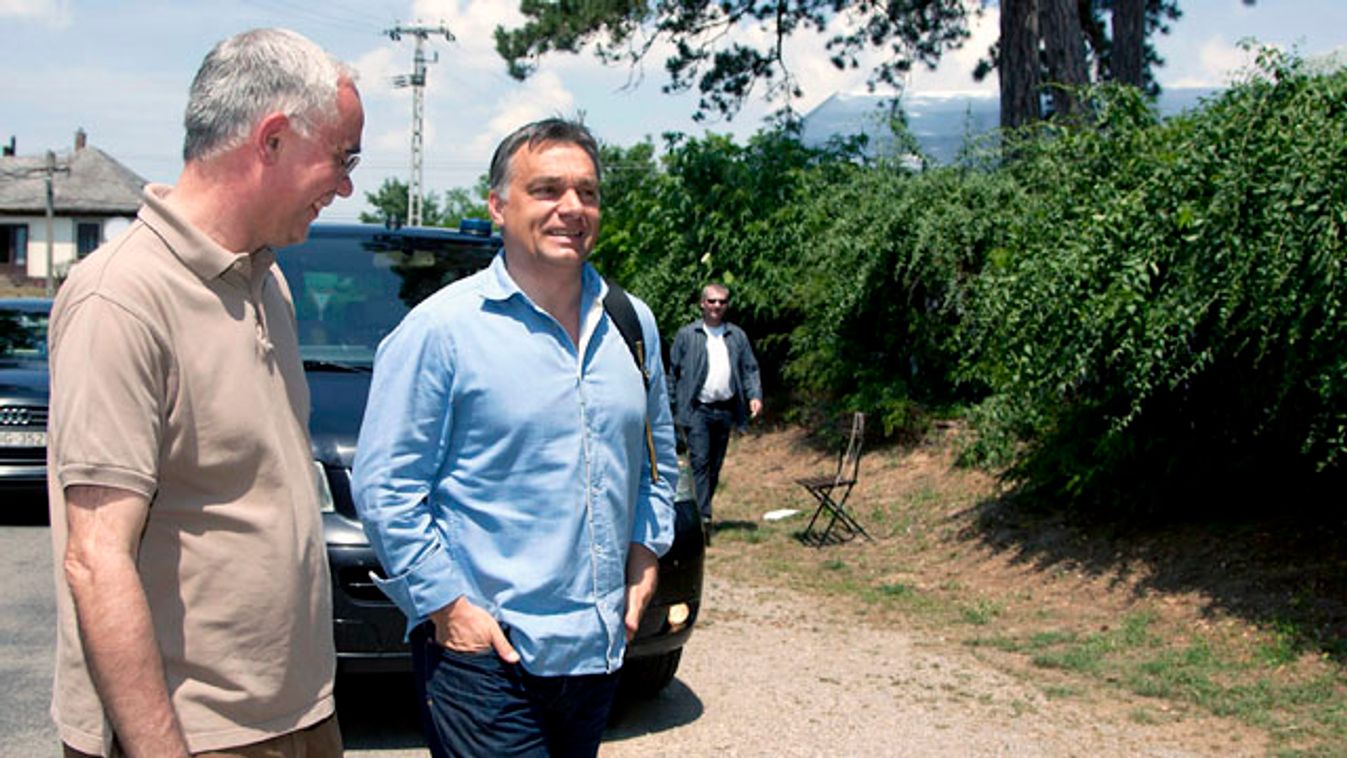 Balog Zoltán, a Polgári Magyarországért Alapítvány kuratóriumi elnöke fogadja Orbán Viktor miniszterelnököt a kilencedik alkalommal megrendezett kötcsei találkozón