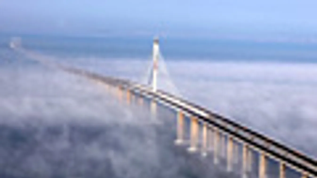 Csiaocsou-öböl (Jiaozhou) híd, a világ lehosszabb, 42 km-es tengeri hídja