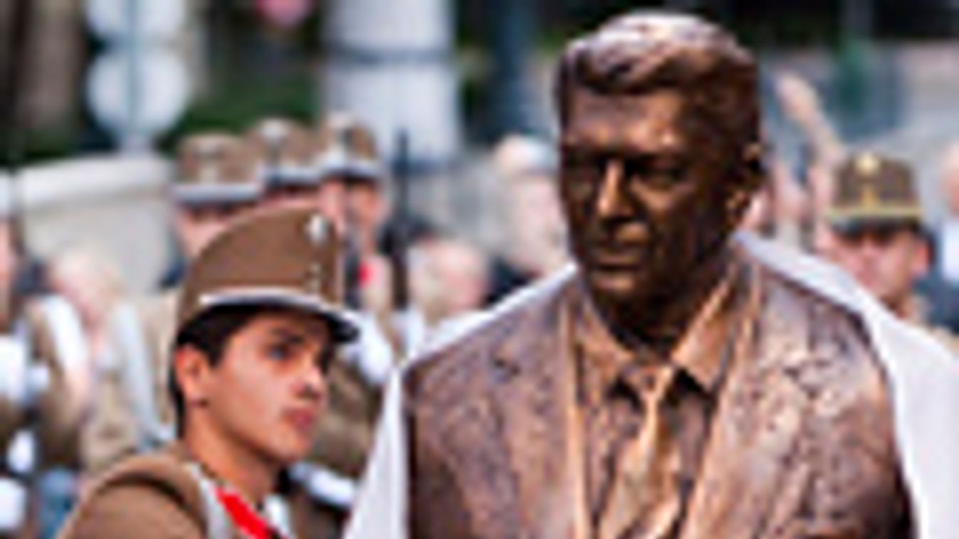 felavatták Ronald Reagan, korábbi amerikai elnök szobrát a Szabadság téren, szoboravatás