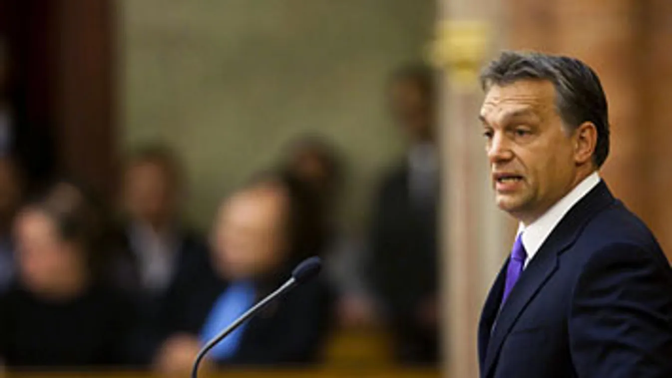 Orbán Viktor beszél a parlamentben, alkotmányozó nemzetgyűlés