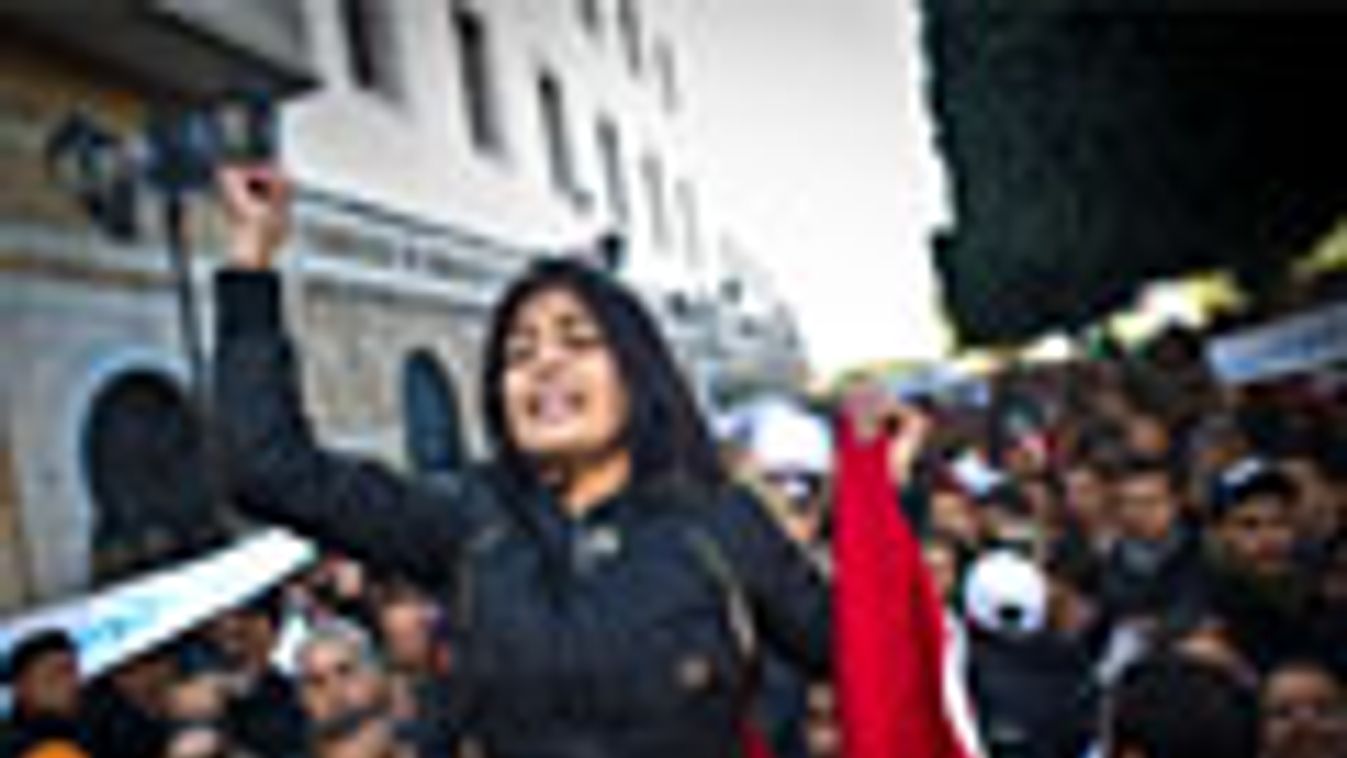 Tunisz, Tunézia, a kormány távozását követelő tüntetők