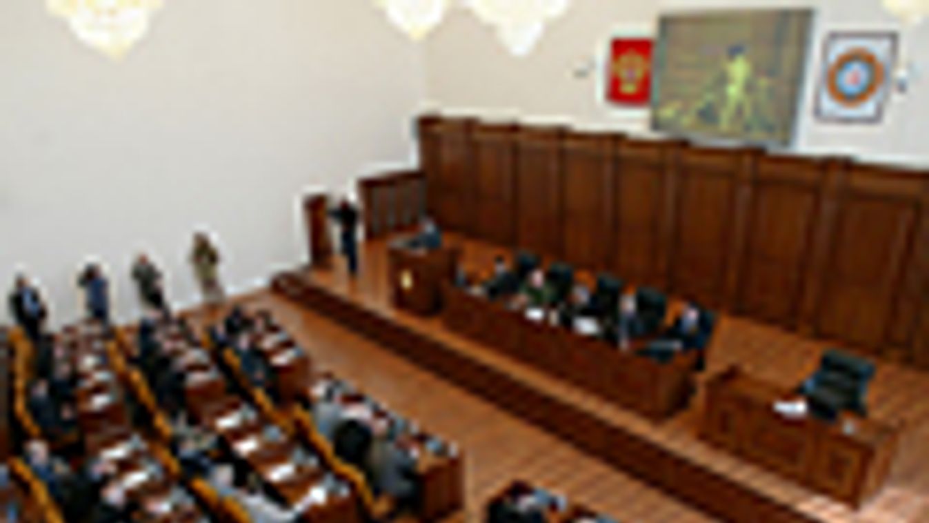 ülésezik a csecsen parlament, Grozníj
