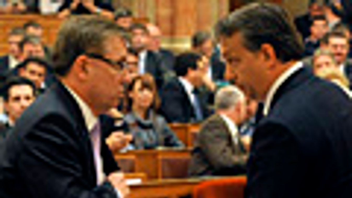 Matolcsy György és Orbán Viktor, az Országgyűlés plenáris ülésén 