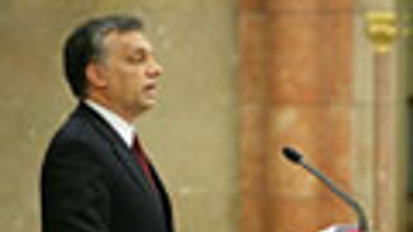 Orbán Viktor a parlamentben beszél az új alkotmányról 2011. március 28-án