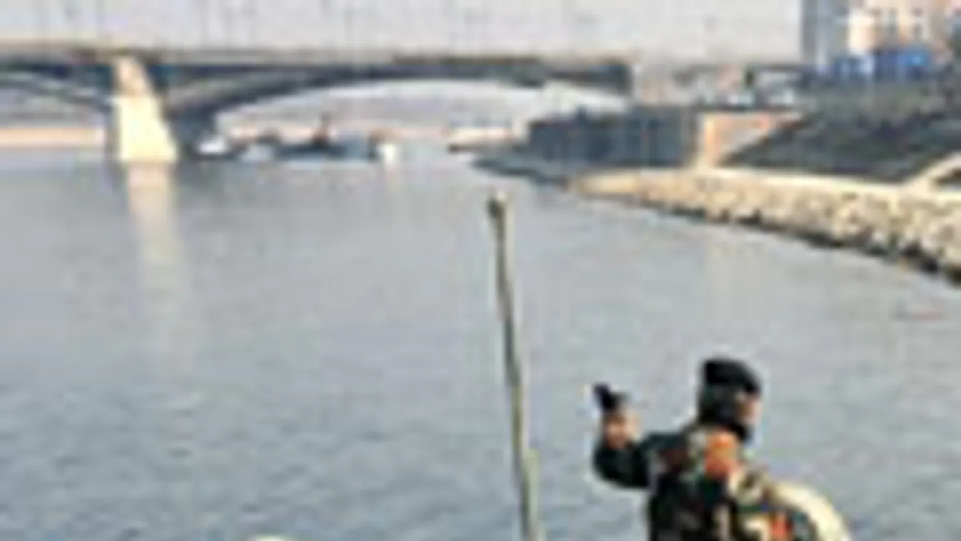 Világháborús aknagránát a Margit hídnál
