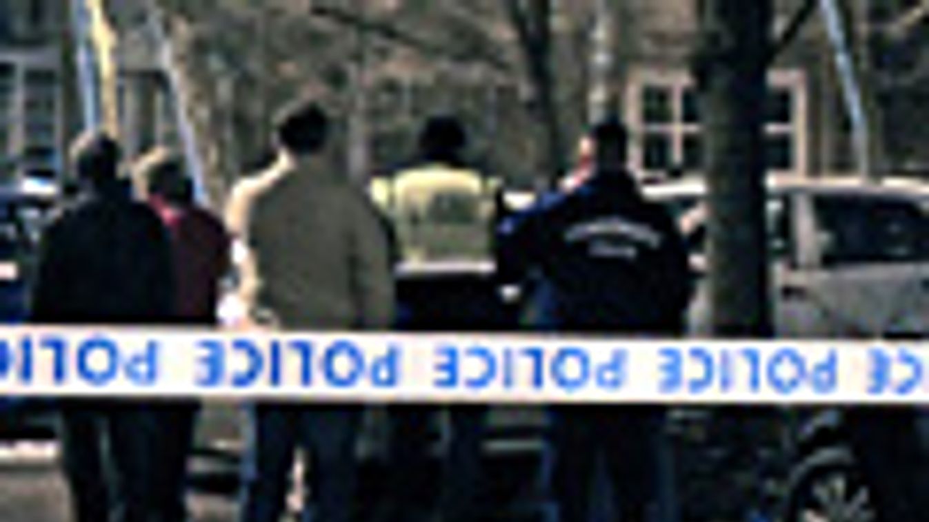 gyilkosság történ Újpesten, helyszínelők a dunakeszi utcában
