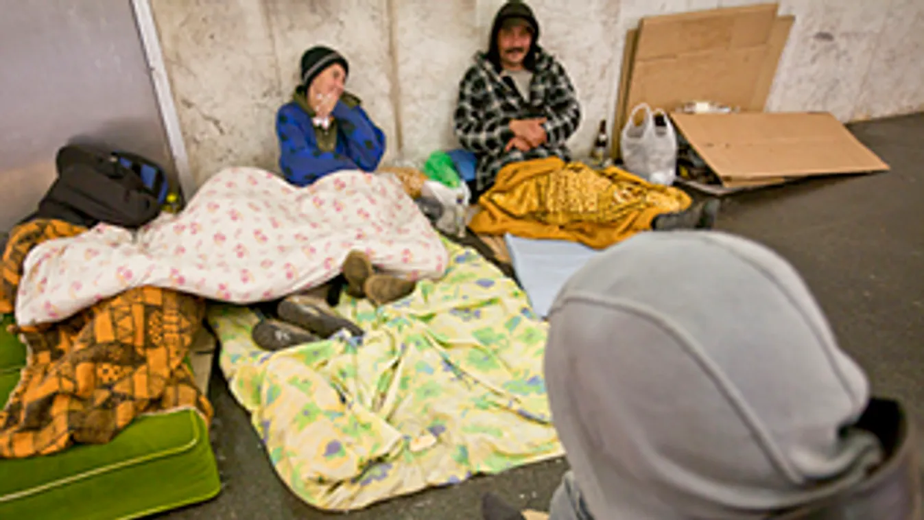 hajléktalanok, aluljáró, Ferenciek tere