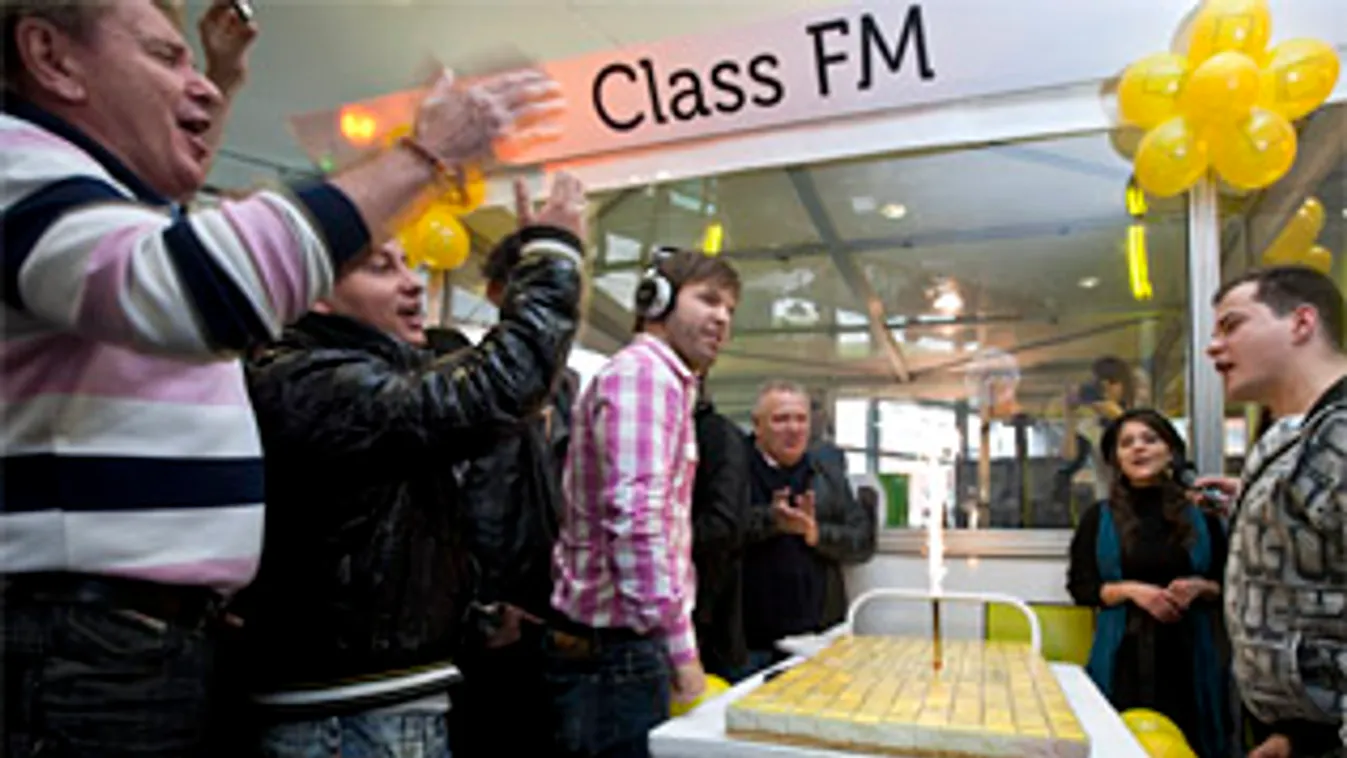 Class FM, rádió, 1 éves születésnap