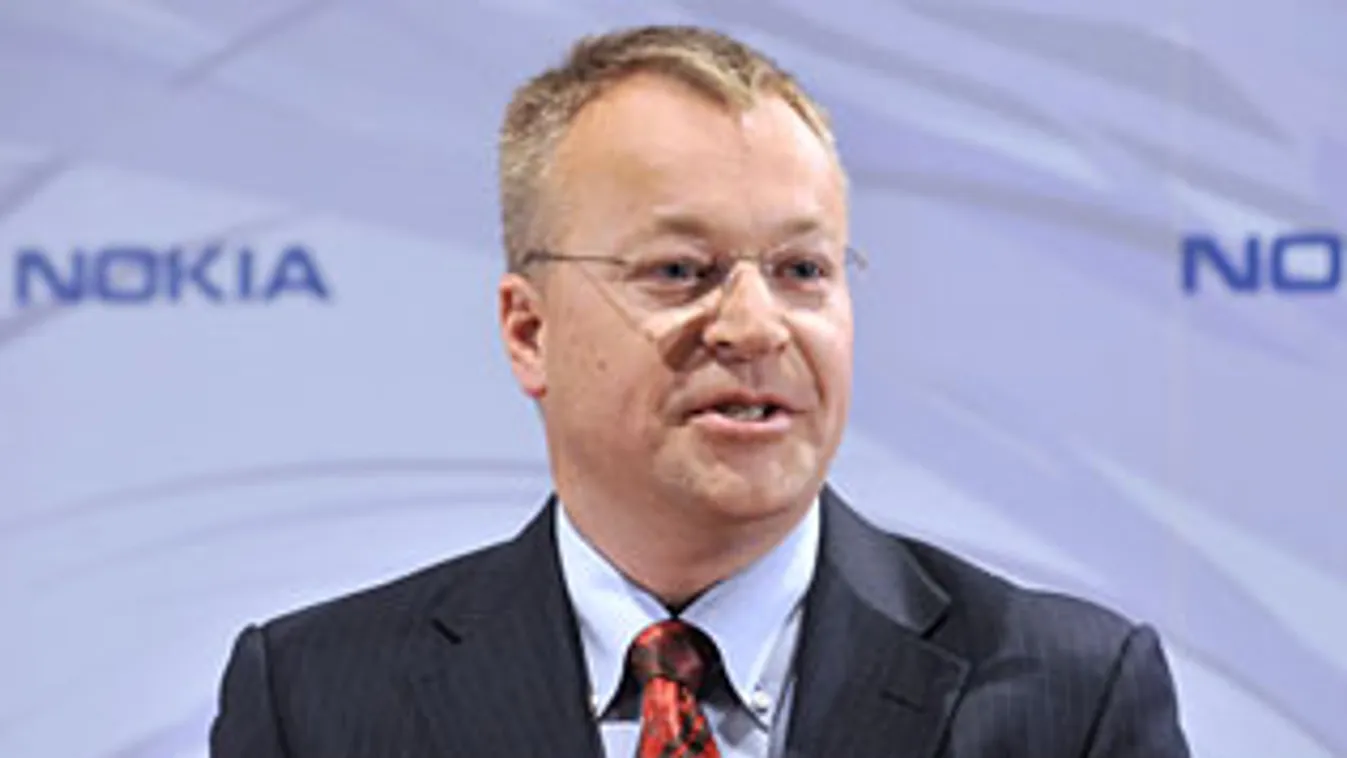 Stephen Elop beszél egy sajtótájékoztatón, ahol bejelentették, hogy a Microsofttól a Nokiahoz igazol ügyvezető igazgatóként