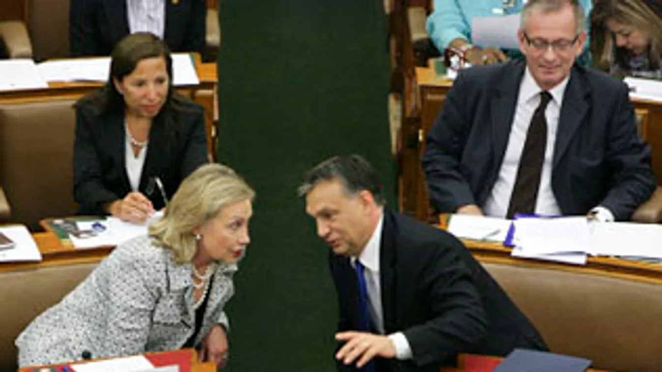 Hillary Clinton látogatása, Orbán Viktor, Parlament, Tom Lantos intézet