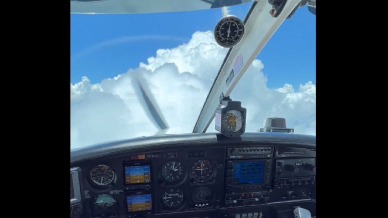 Turbulencia légörvény pilótafülke