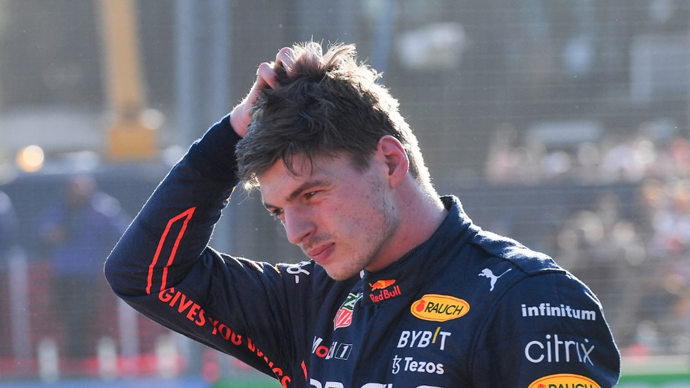 auto TOPSHOTS Horizontal HEADSHOT PROFILE DISAPPOINTED HANDS ON HEAD F1 GRAND PRIX, Max Verstappen 