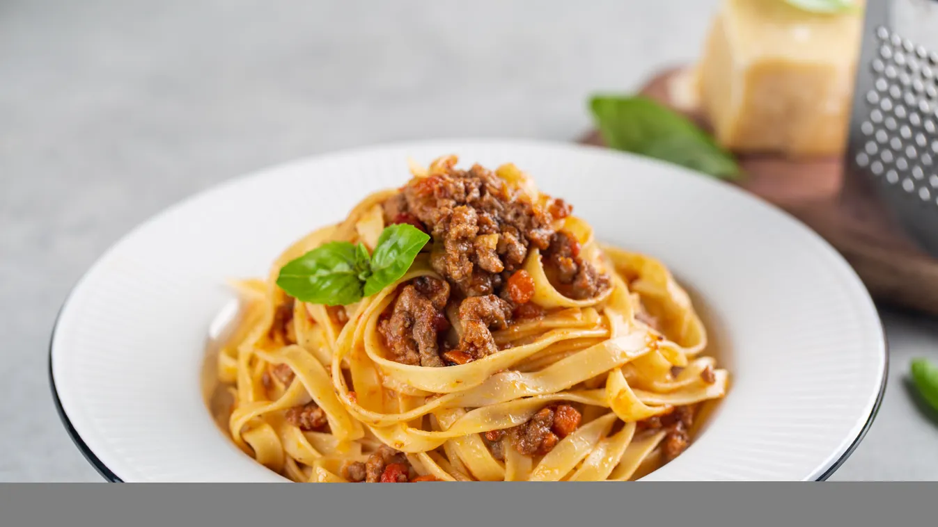 Egy olasz séf felfedi az eredeti bolognai spagetti titkos összetevőit 