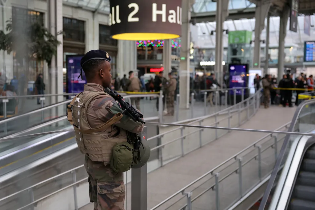 Gare de Lyon ,  vasútállomás, paris, terrortámadás, késelés, kés, támadás, Párizs, Franciaország, 2024.02.03., 