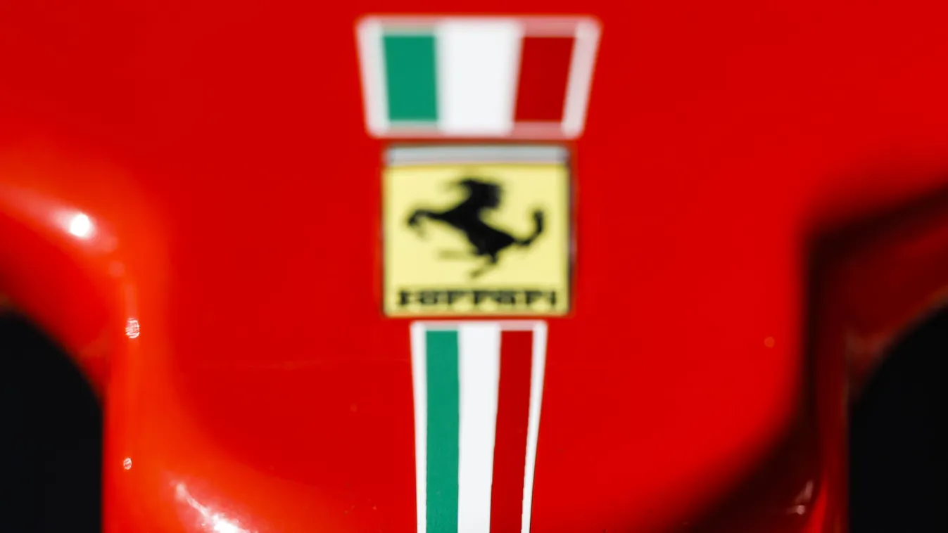 Előkészületek a Forma-1-es Ausztrál Nagydíjra, Scuderia Ferrari, Ferrari logo 