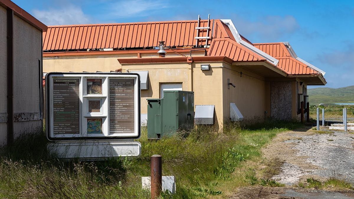 Ebben a McDonald'sben még csak 1994-et mutat a naptár
