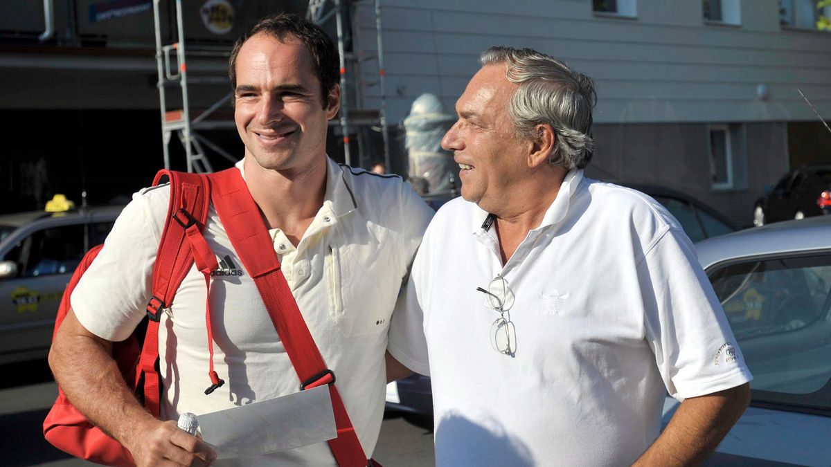 Meglepő részletek derültek ki Benedek Tibor sírhelyéről