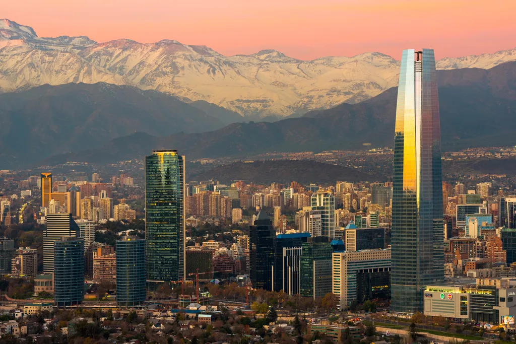 Dél-Amerika legmagasabb épület Gran Torre Santiago felhőkarcoló Chile 