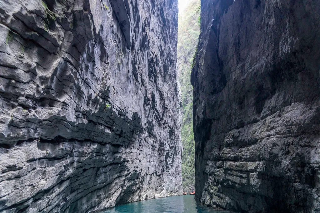 színekben pompázó Pingshan kanyon Kína  "China's Semporna", view of Pingshan Canyon in Hefeng, Hubei China Chinese Hefeng Hubei Pingshan Canyon Semporna NEWSSHOT 