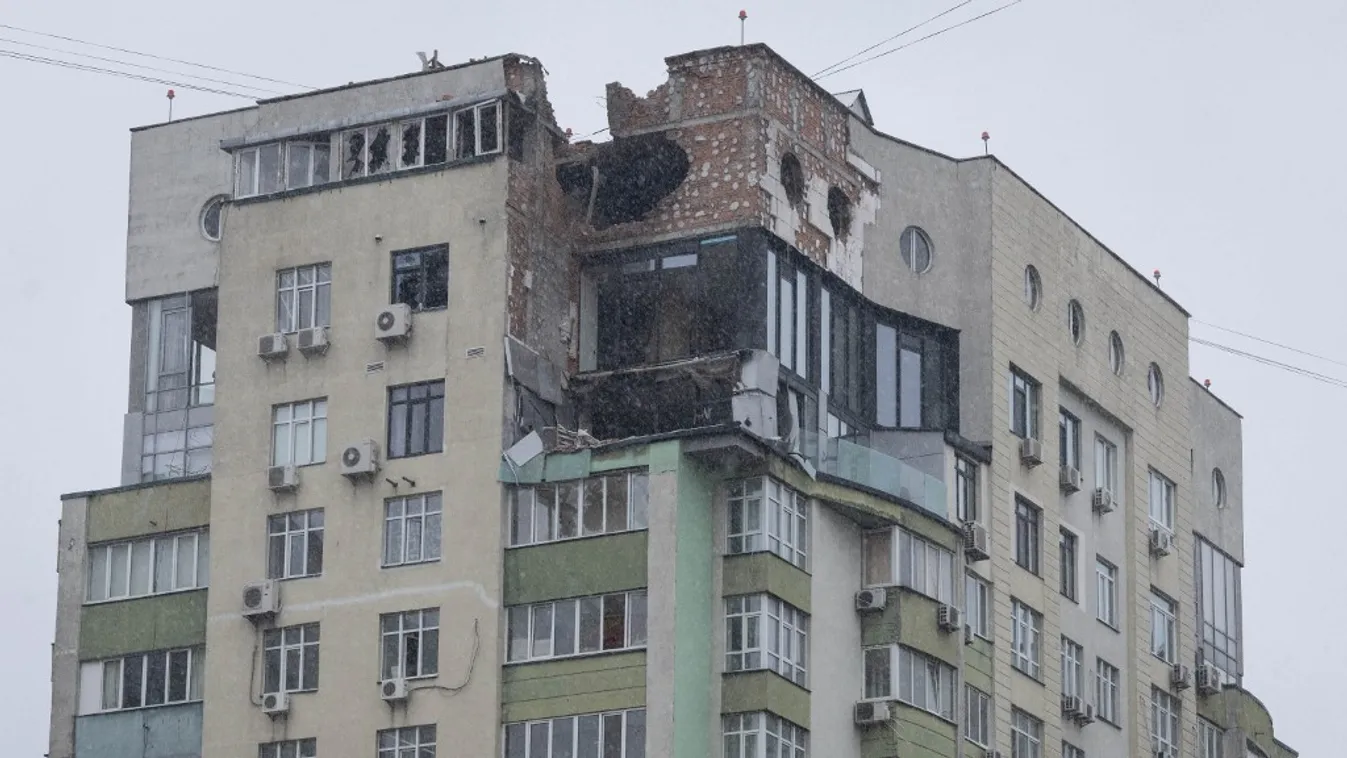 Russian drone damaged an apartment building in Kyiv Kyiv,apartment,damaged,Destroyed,Kyiv,Russian,Russian drone,Russ Horizontal, orosz-ukrán háború, Ukrajna 