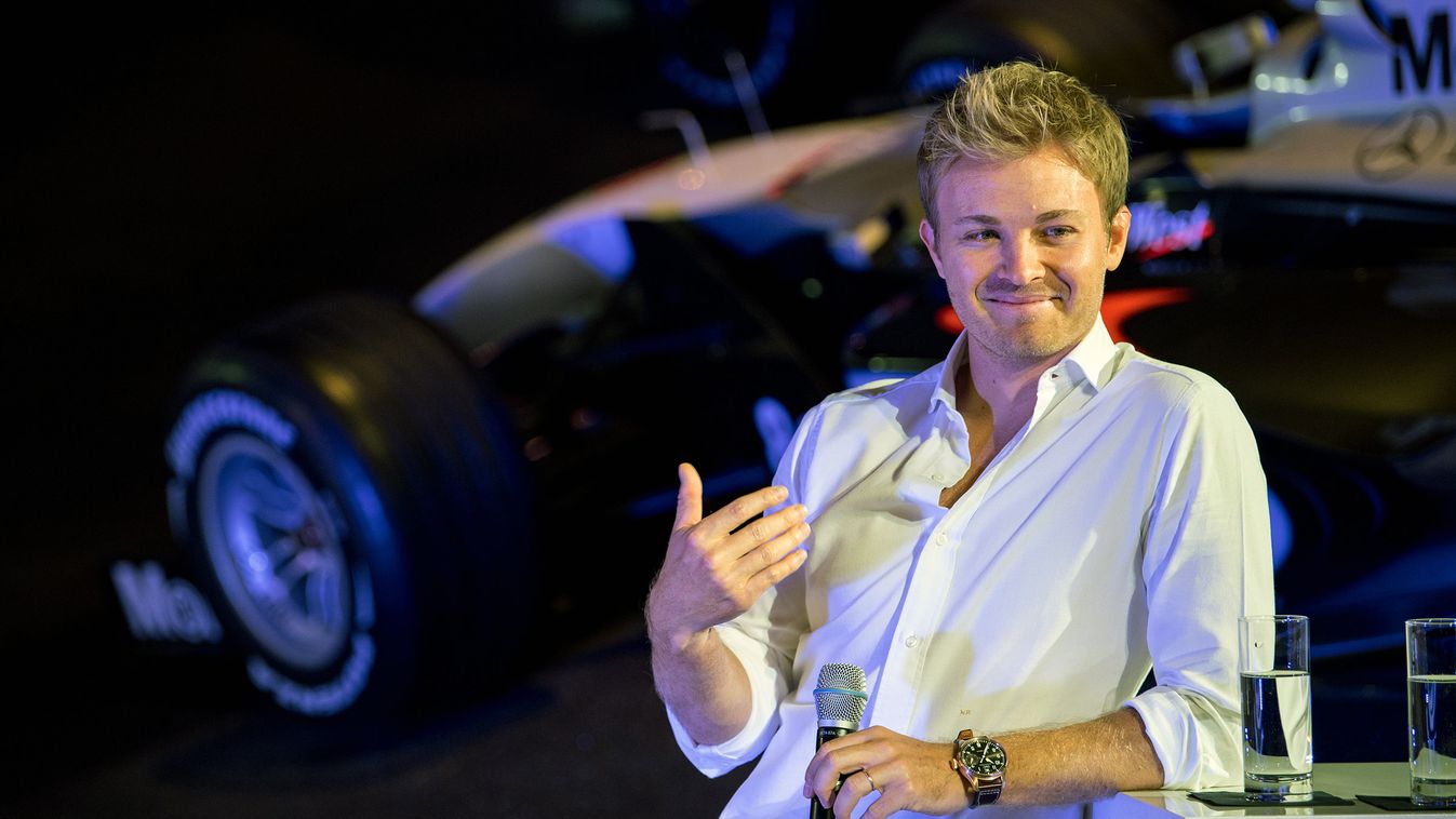 Race driver Rosberg in Mercedes-Benz Museum Nico Rosberg Formula 1 World Champion Nico Rosberg speaks during the installation of his world championship car into the Mercedes-Benz Musuem in Stuttgart, Germany, 21 August 2017. Photo: Sebastian Gollnow/dpa 