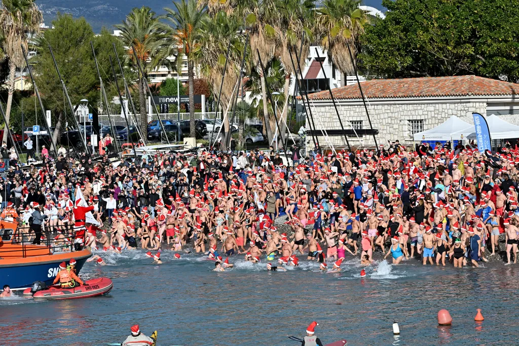 23., Cagnes-sur-Mer, karácsonyi, fürdőzés, 2023., Franciaország, 