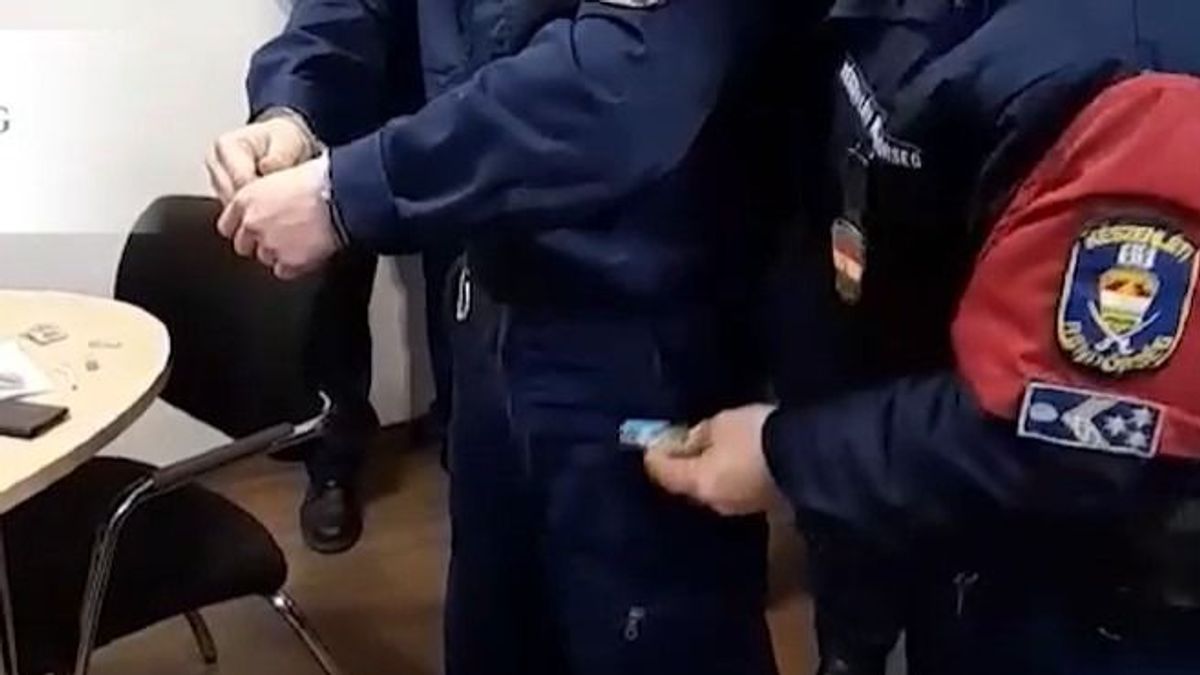 Börtönőrök csempésztek telefonokat egy magyarországi börtönbe - videó
