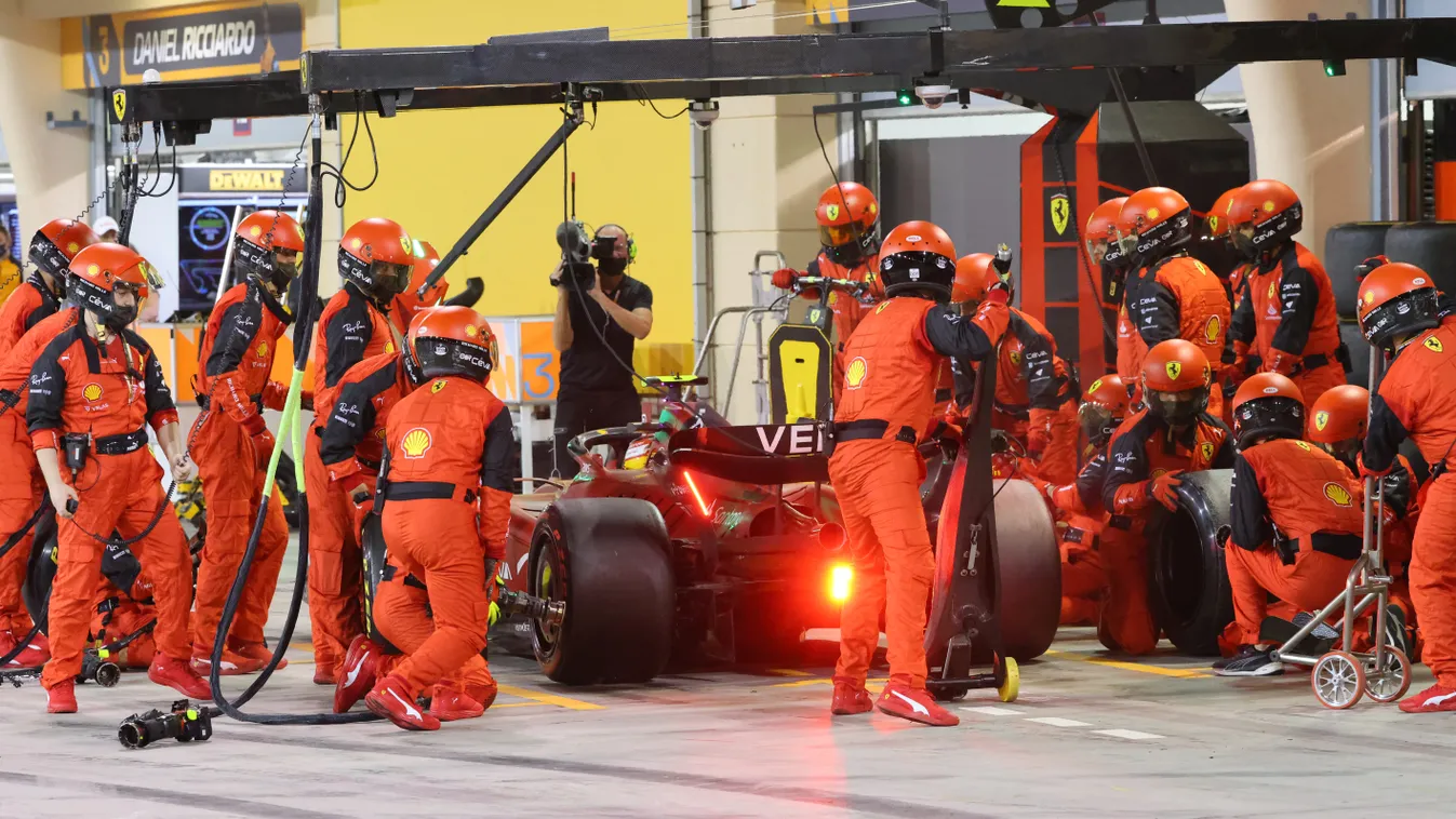 Forma-1, Bahreini Nagydíj 2022, Carlos Sainz, Ferrari, szerelők 