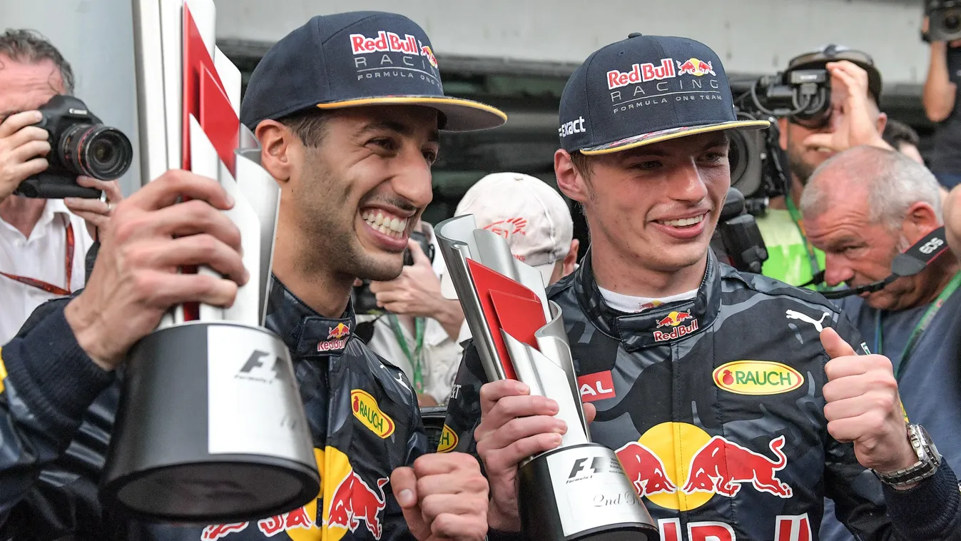 Forma-1, Red Bull, Daniel Ricciardo, Max Verstappen 
